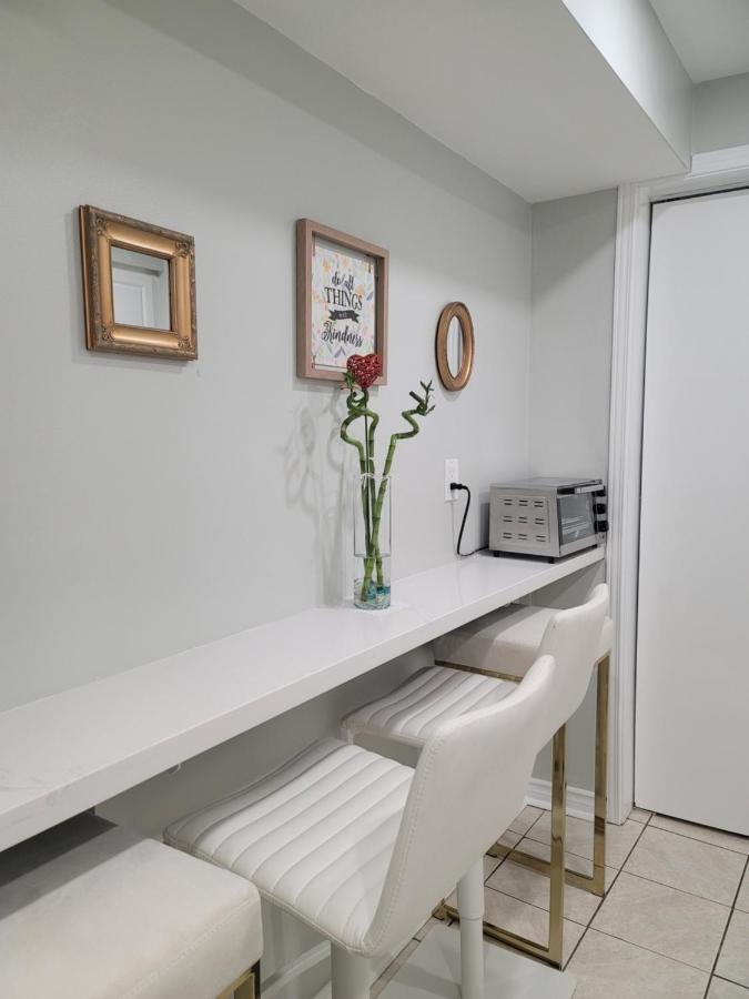 Roryhouse Apartment Toronto Exterior photo